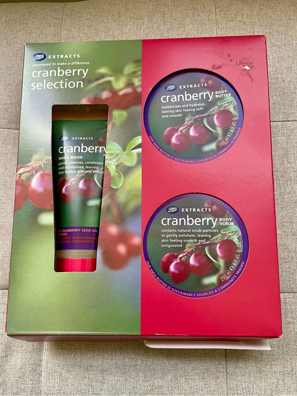 Boots Extracts Cranberry Selection Body Care Gift Set - 3 Piece Brand New